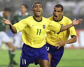 为他们对足 为他们对足